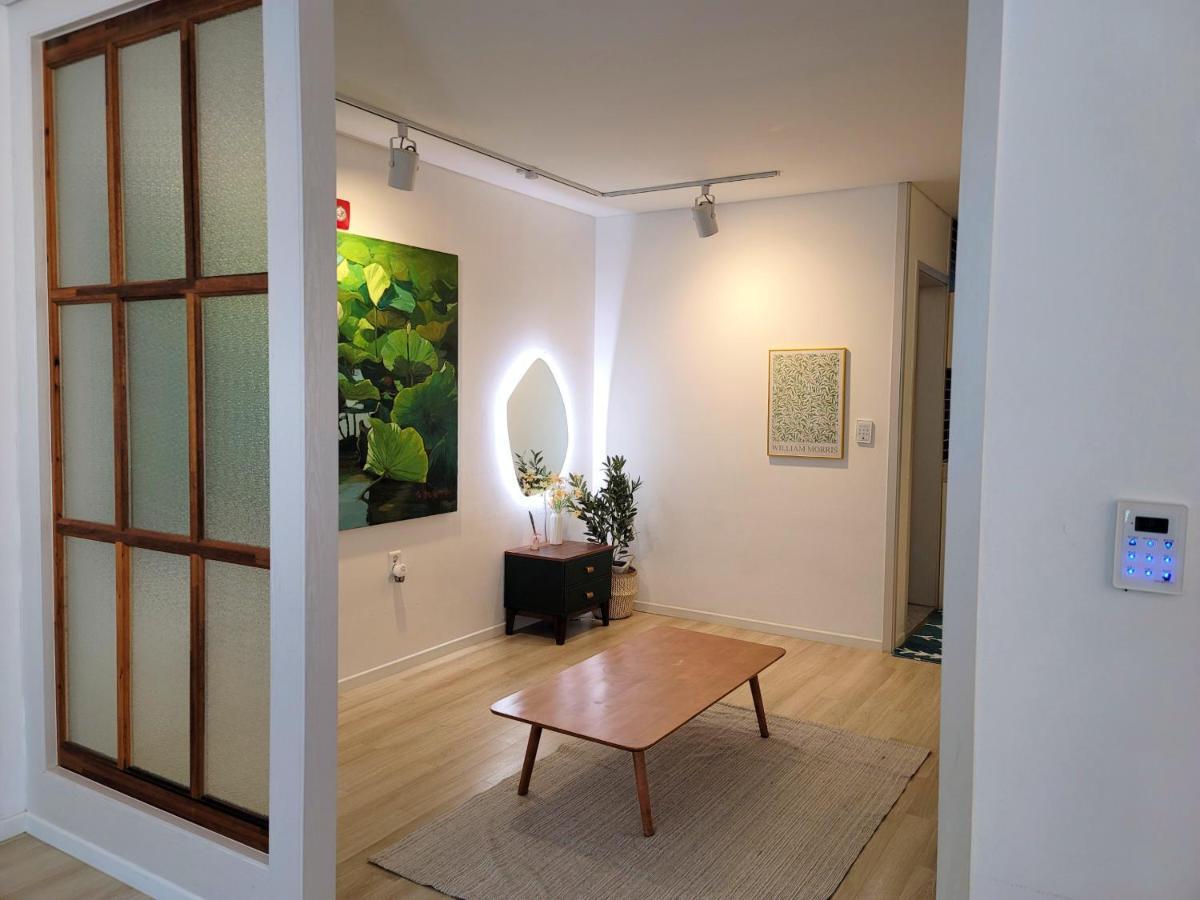 Gallery Family Hotel Mokpo Extérieur photo